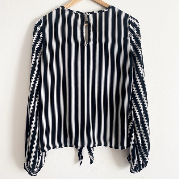 Express Women’s Striped Blouse, Size XS, Black & White - Picture 7 of 13